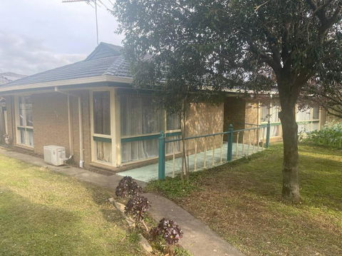 A Home Away From Home - New Castle Holiday 4
