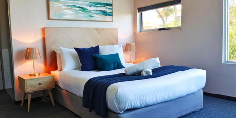 A La Plage Beach House - New Castle Holiday 2