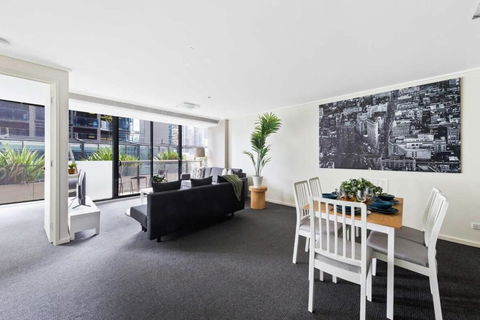 A Large 2BR Apt Near Crown Sleeps 8 FREE Parking - New Castle Holiday 2