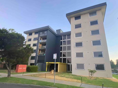 A Little Slice Of Fremantle One Bedroom Character Apartment - New Castle Holiday 3