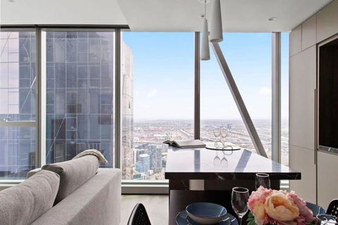A Lux 2BR Apt Next To Southern Cross City Views - New Castle Holiday 4