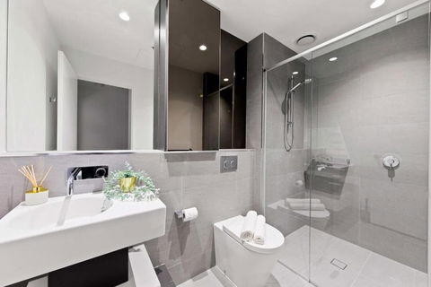 A Lux & Modern Apt Next To Southern Cross Station - New Castle Holiday 3