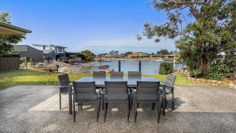 A Mariners Cove Yamba - New Castle Holiday 1