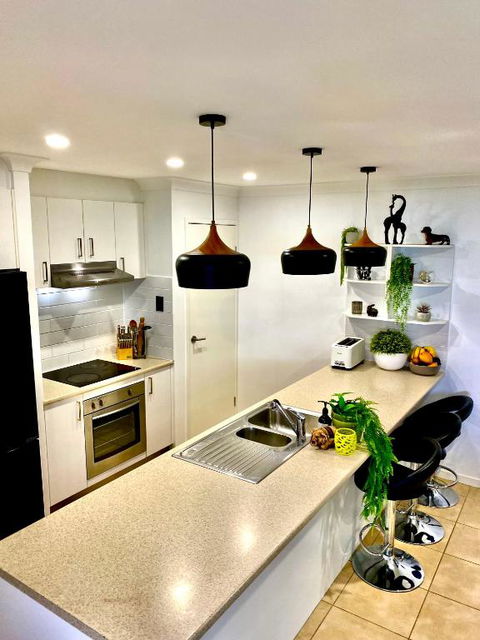 A Peaceful Private Home Away From Home In Pacific Pines - New Castle Holiday 0