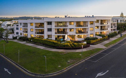 A Perfect Stay - Bay Royal Apartment 2 - New Castle Holiday 1