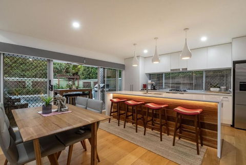 A Perfect Stay - Byron Sunrise - Heated Pool - New Castle Holiday 1