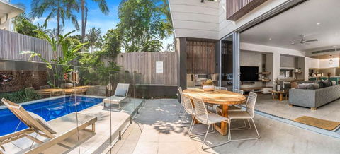 A Perfect Stay - KoKos Beach House 2 - New Castle Holiday 1