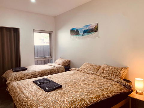 A Pleasant & Sweet Home - New Castle Holiday 1