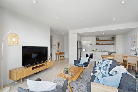 A River-side 2bdm Footscray Oasis + Parking - New Castle Holiday 0