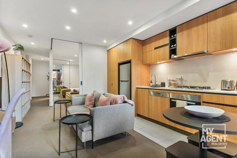 A South Yarra Charm! - New Castle Holiday 1