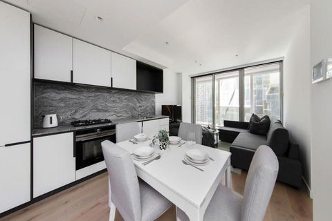 A Spacious & Lux Apt For 5 Next To Southern Cross - New Castle Holiday 3