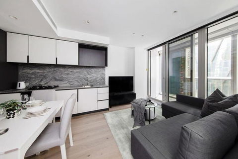 A Spacious & Lux Apt For 5 Next To Southern Cross - New Castle Holiday 1