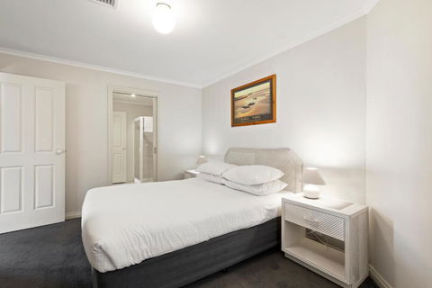 A Stones Throw - New Castle Holiday 4