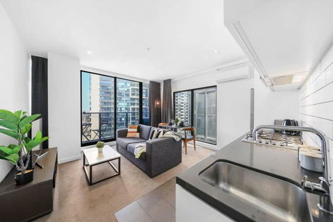 A Stylish 2BR Apt With City Views In Southbank - New Castle Holiday 1