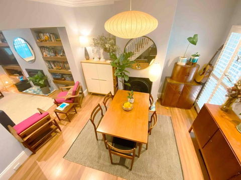 A Timeless Terrace House Of Elegance And Style - New Castle Holiday 1