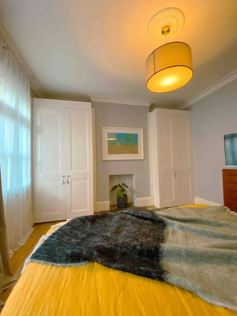 A Timeless Terrace House Of Elegance And Style - New Castle Holiday 4