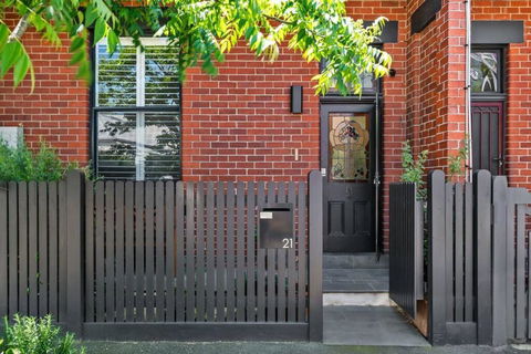 A1 Architectural Sth Melb Home Sleeps 4 Martin - New Castle Holiday 3