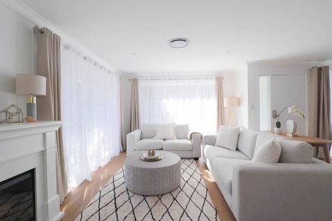 Abbey House - 3BR/sleeps 8 - South Leura - New Castle Holiday 0