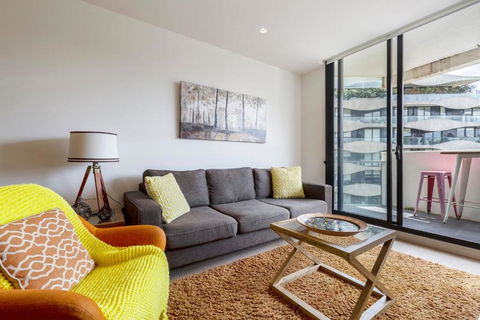 Abbotsford Short Stay Luxury Style & Location - New Castle Holiday 3