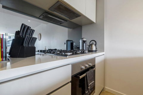 Abbotsford Short Stay Luxury Style & Location - New Castle Holiday 2