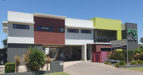 Abode37 Motel Emerald - New Castle Holiday 3