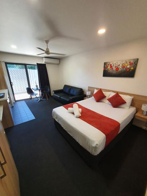 Abode37 Motel Emerald - New Castle Holiday 0