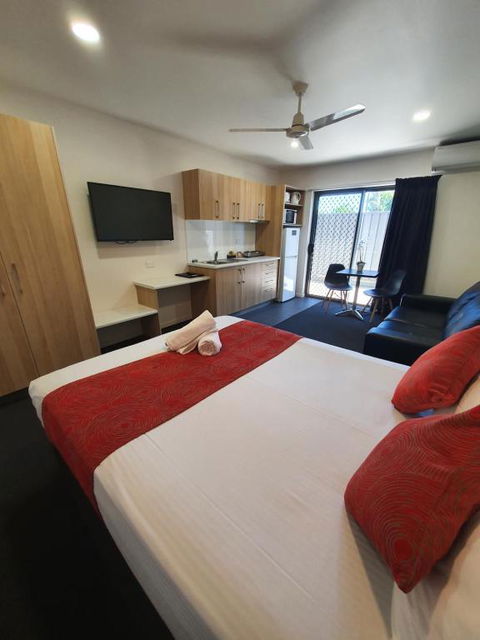 Abode37 Motel Emerald - New Castle Holiday 1