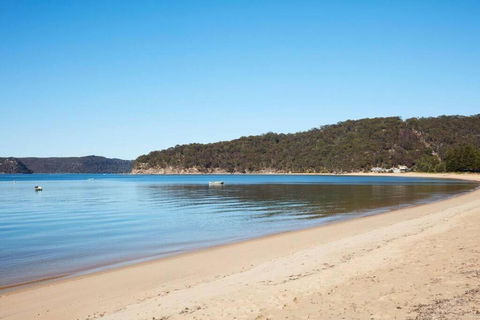 Absolute Beach Front House Panoramic Views - New Castle Holiday 1