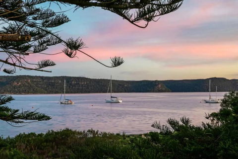 Absolute Beach Front House Panoramic Views - New Castle Holiday 3