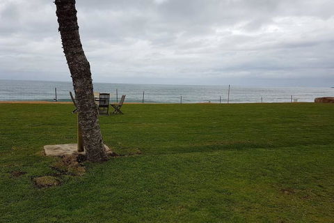 Absolute Beachfront 2BR Pet-Friendly Terrace - The Coachhouse - New Castle Holiday 4