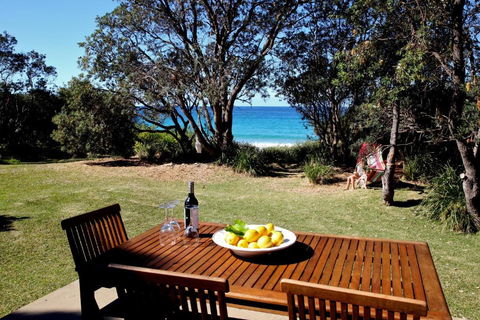 Absolute Beachfront Mollymook - New Castle Holiday 0