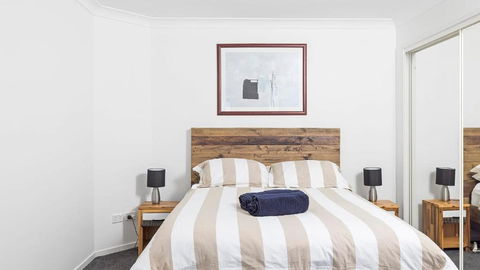 Absolute Waterfront Anna Bay - New Castle Holiday 3