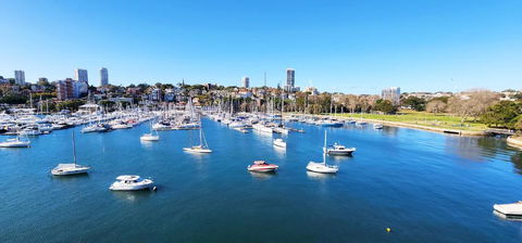 Absolute Waterfront With Oversized Private Terrace - New Castle Holiday 2