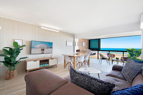 Absolutly Beachfront Surfers Paradise, Pure Shores! - New Castle Holiday 4