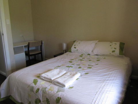 Acacia Cottage - New Castle Holiday 1