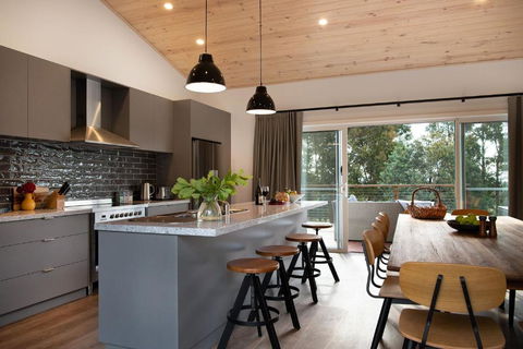 Acacia House - New Castle Holiday 2