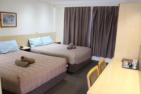 Acacia Motor Inn - New Castle Holiday 4