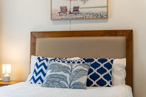 Acacia Ridge Cottage - New Castle Holiday 2