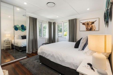 Acacia Ridge Cottage - New Castle Holiday 4