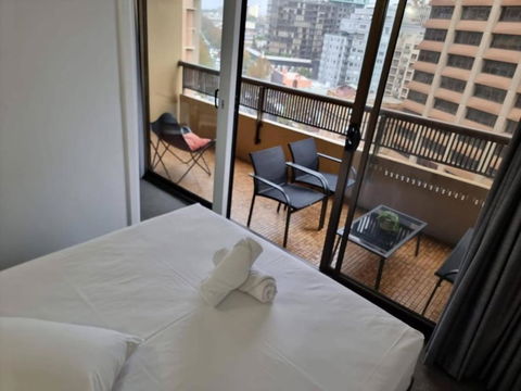 Accommodation Sydney City Centre 1 Bedroom Apartment With Balcony - New Castle Holiday 4