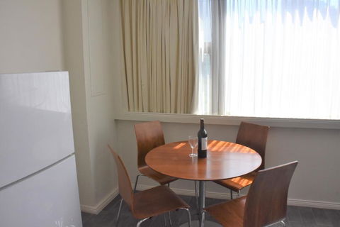 Accommodation Sydney CBD - Hyde Park Plaza Park View 38 College Street Studio Apartment - New Castle Holiday 2