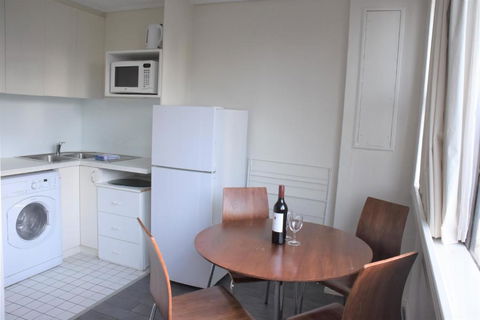 Accommodation Sydney CBD - Hyde Park Plaza Park View 38 College Street Studio Apartment - New Castle Holiday 4