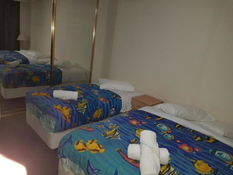 Accommodation Sydney - Kent Street Sydney CBD Top Floor 2 Bedroom Apartment With Balcony - New Castle Holiday 0