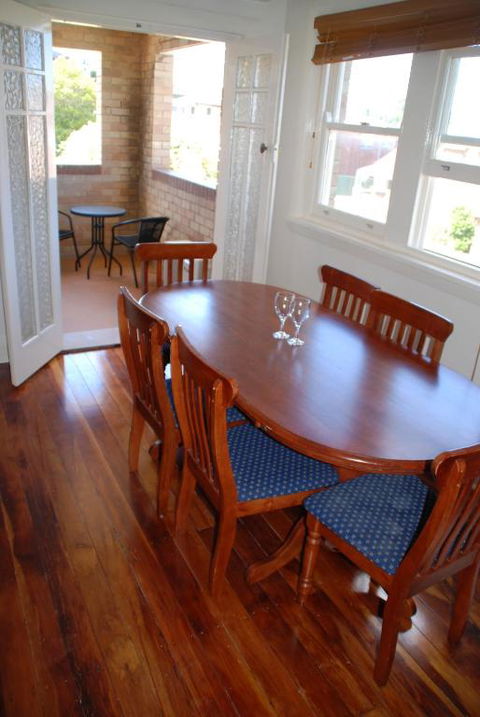Accommodation Sydney Rockdale - 2 Bedroom Pet Friendly Budget Apartments With Balconies - New Castle Holiday 0
