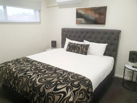 Addison Motor Inn - New Castle Holiday 3