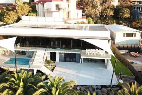 Adelaide - Upmarket Water Front Home - New Castle Holiday 0