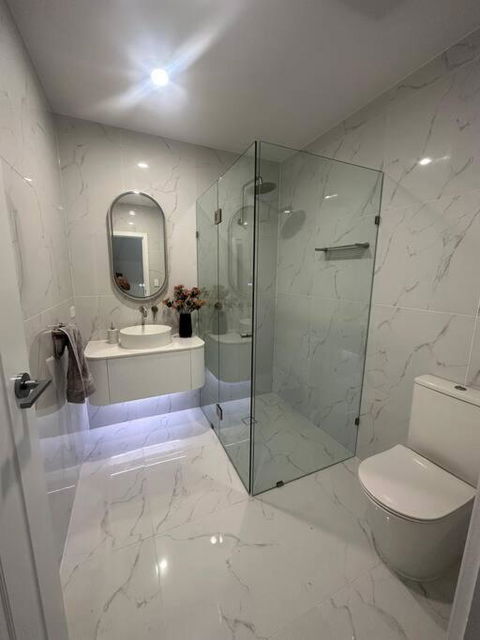 Adelaide - Upmarket Water Front Home - New Castle Holiday 4