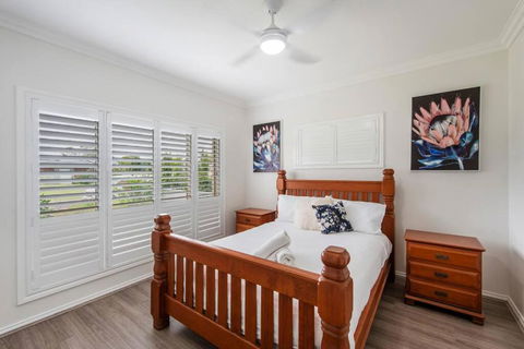 Admiralty Shores - LJHooker Yamba - New Castle Holiday 0