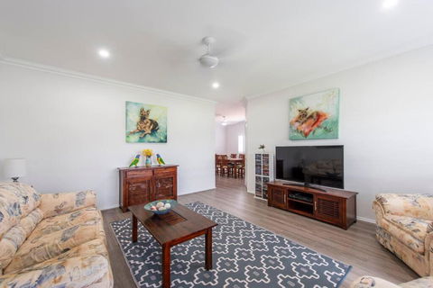 Admiralty Shores - LJHooker Yamba - New Castle Holiday 1