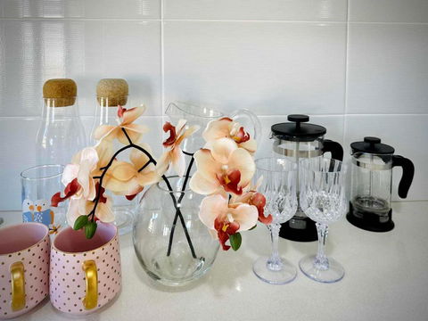 Adorable Modern 4 Br House WiFi & Parking - New Castle Holiday 4